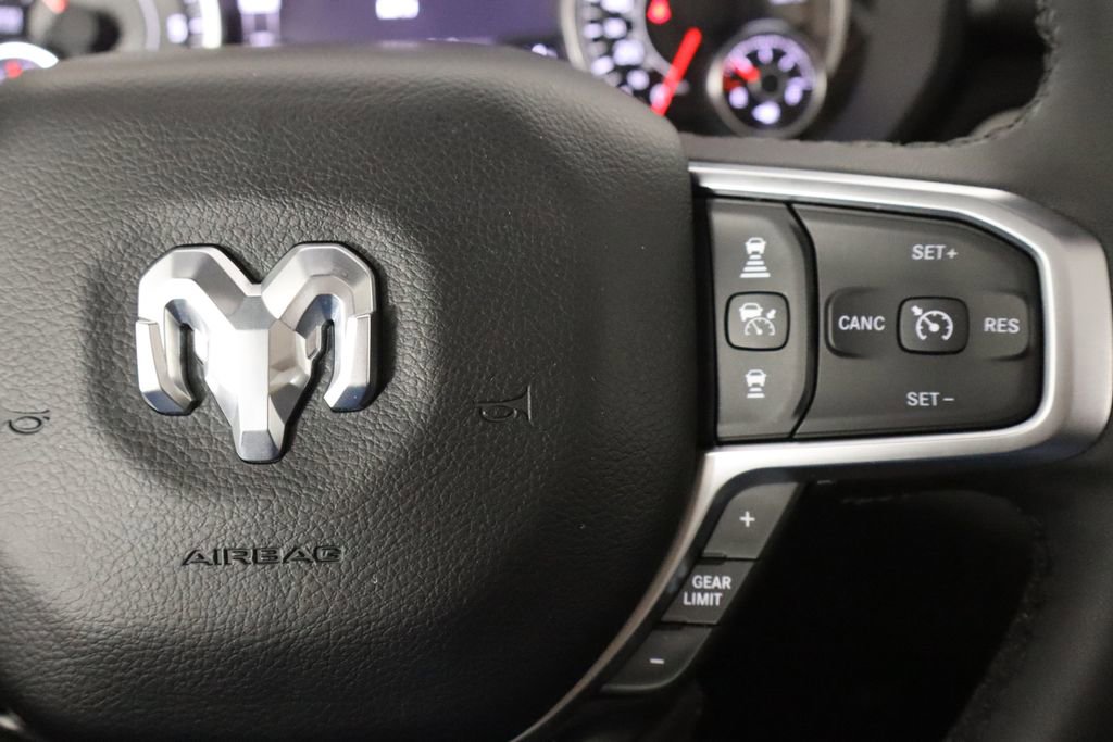 Used 2025 RAM 1500 Big Horn AWD/4WD image 10