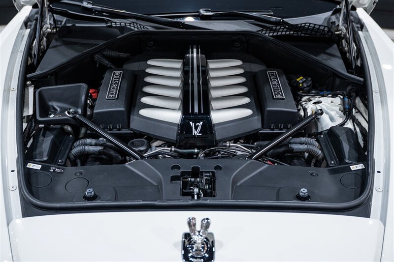 Used 2016 Rolls-Royce Wraith RWD image 39
