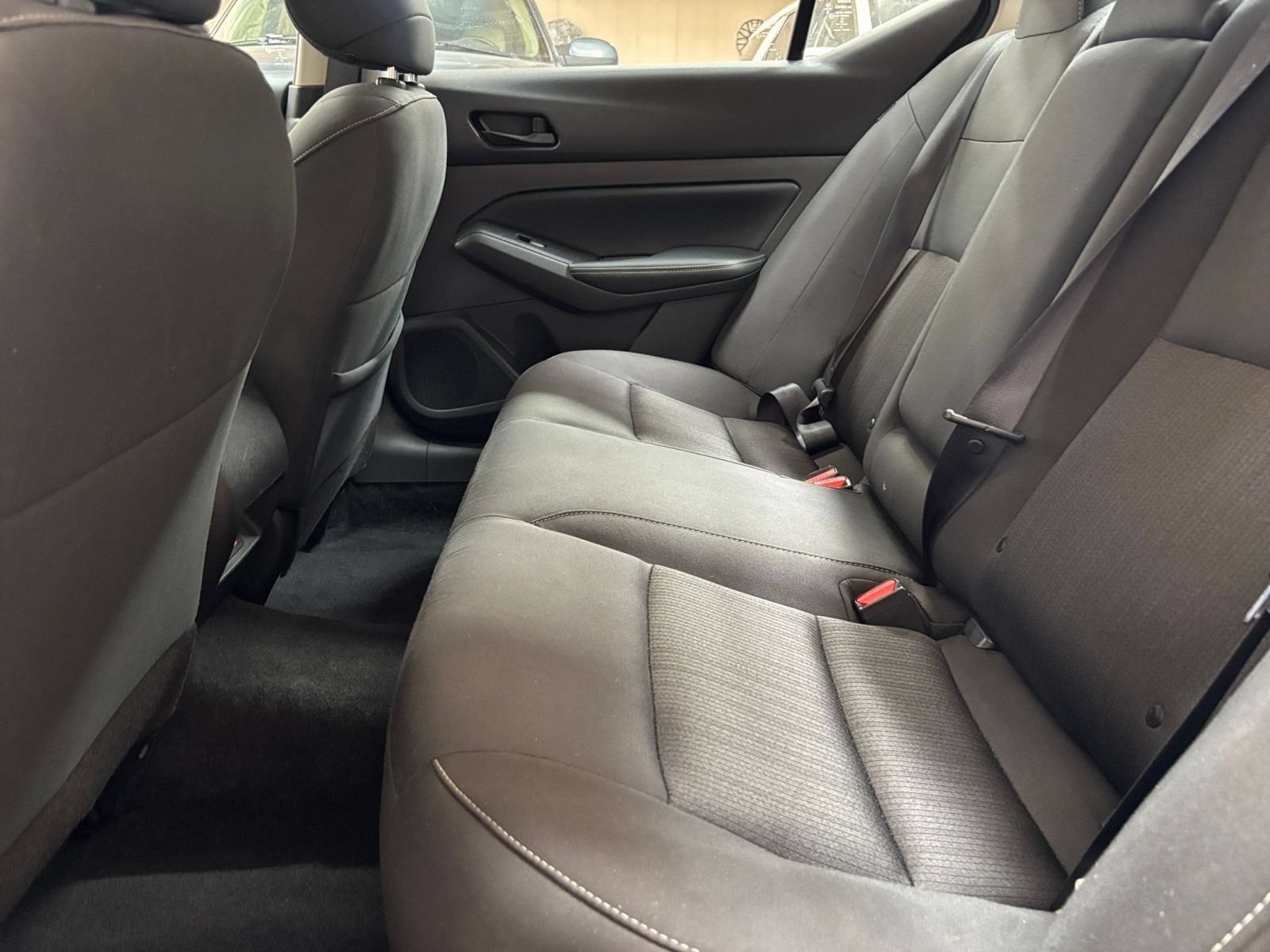 Used 2025 Nissan Altima 2.5 SV FWD image 25