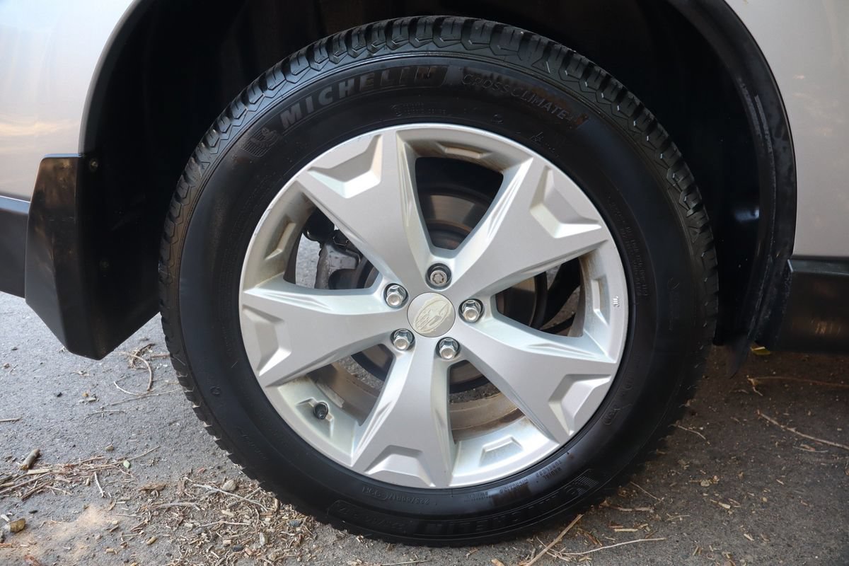 Used 2015 Subaru Forester 2.5i Limited AWD/4WD image 45