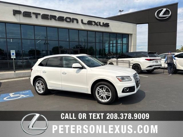 Used 2017 Audi Q5 2.0T Premium Plus w/ Technology Package AWD/4WD image 1