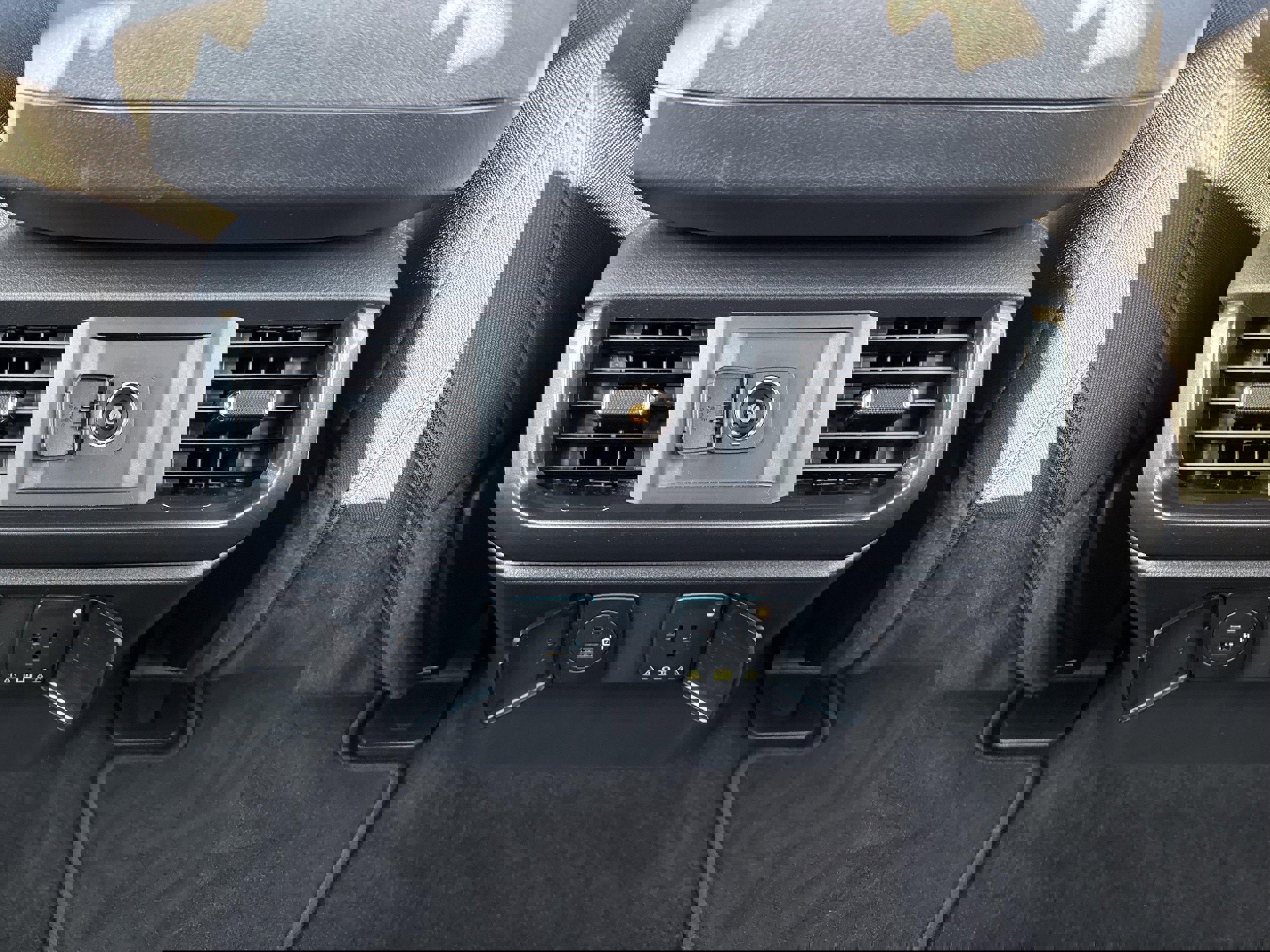 Certified 2022 Ford F150 XLT w/ Equipment Group 302A High image 30