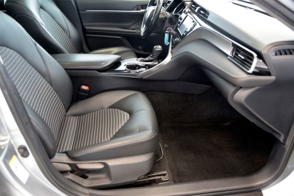 Used 2019 Toyota Camry SE image 29