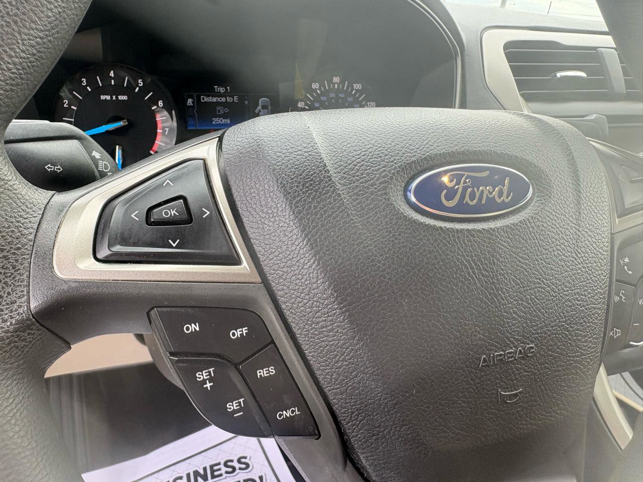 Used 2016 Ford Fusion SE image 11