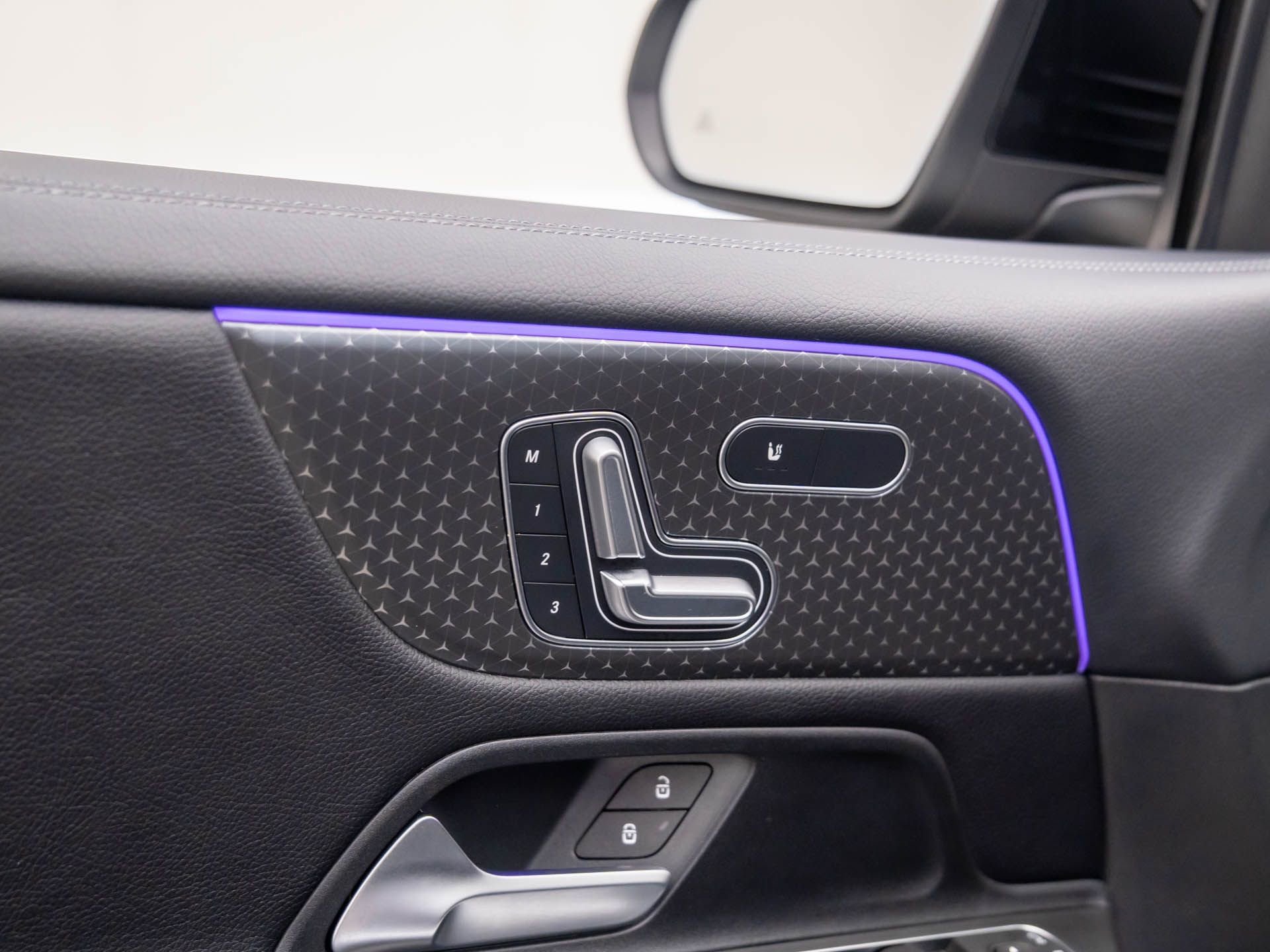 Certified 2024 Mercedes-Benz GLB 250 4MATIC w/ Exclusive Package image 16