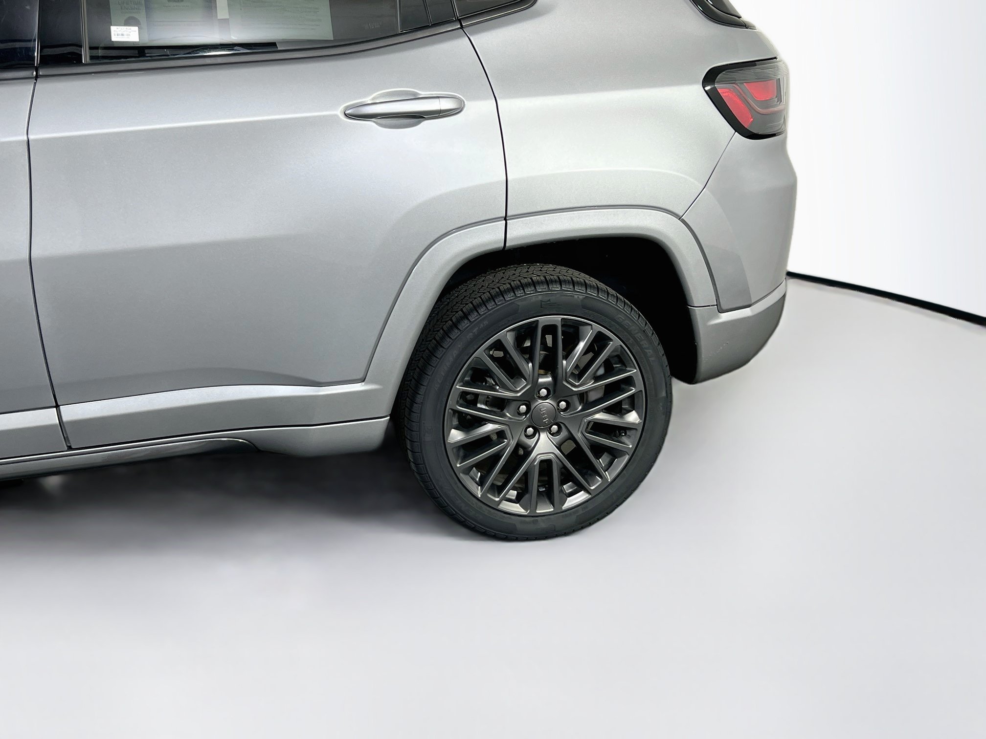 Used 2022 Jeep Compass High Altitude AWD/4WD image 30