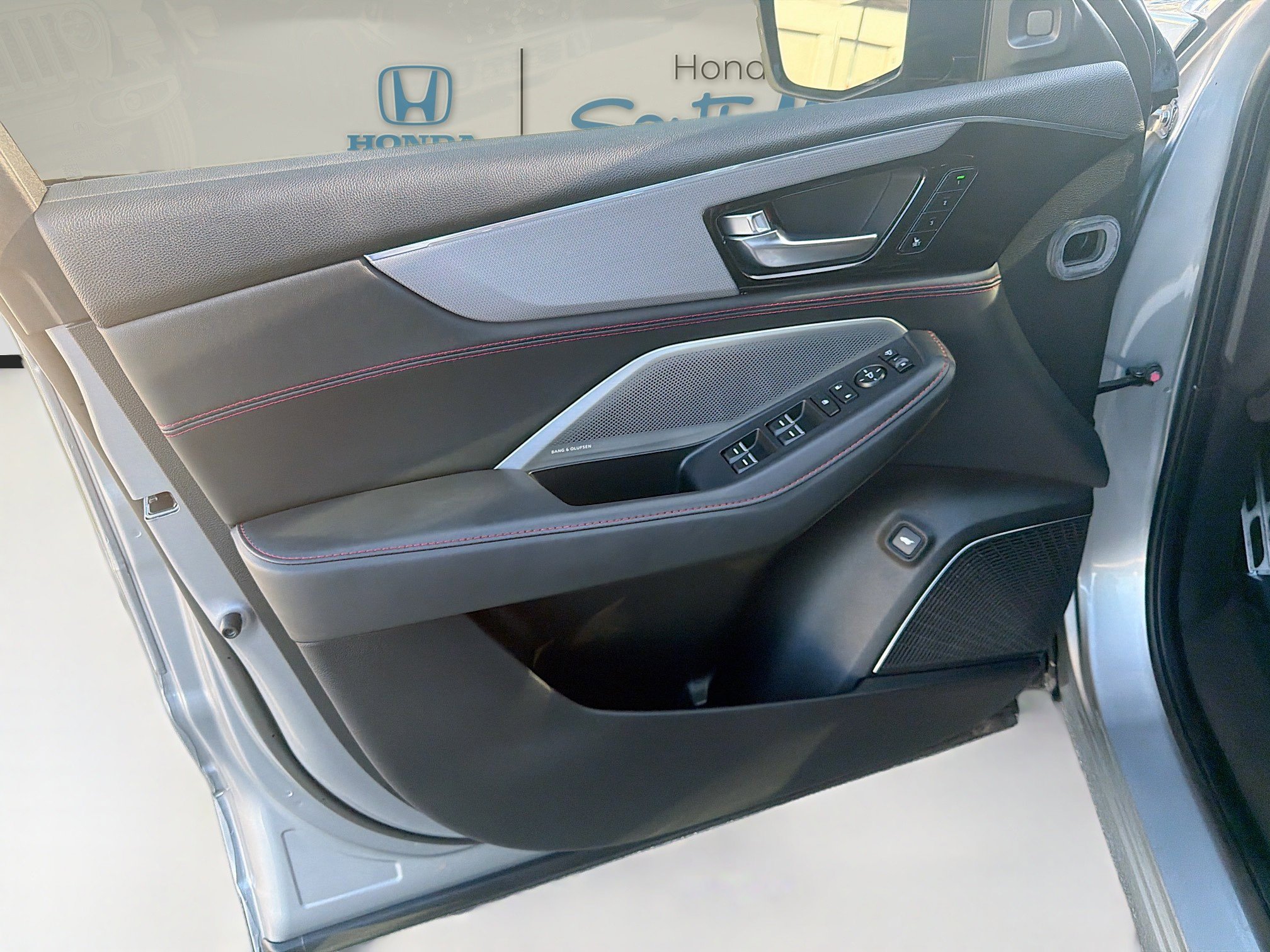 Used 2025 Acura MDX A-Spec image 20