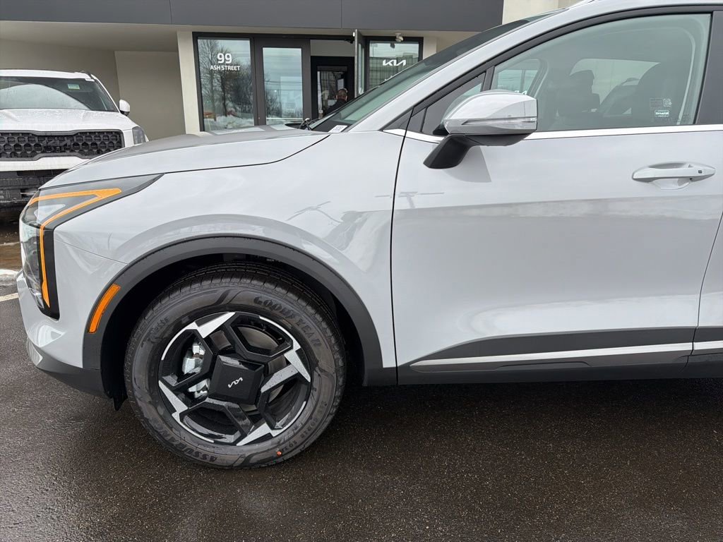 New 2026 Kia Sportage EX image 11