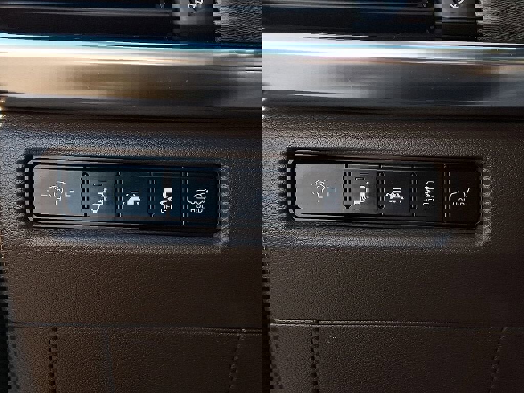 Used 2022 Kia Telluride SX image 31