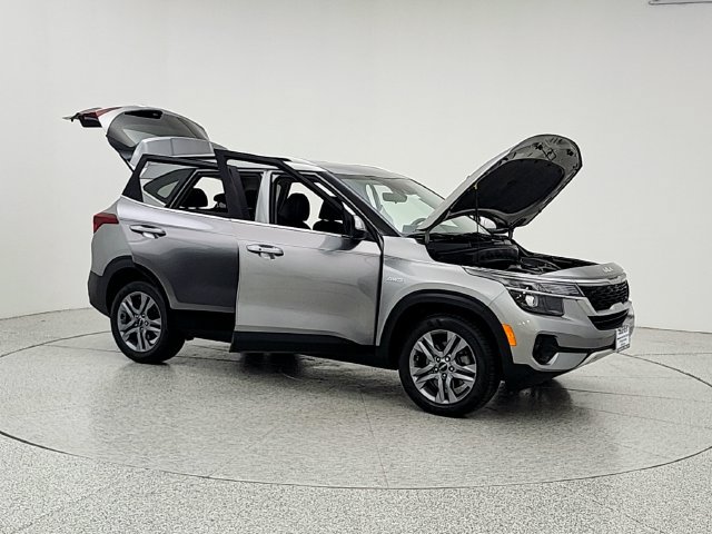 Used 2023 Kia Seltos S AWD/4WD image 10