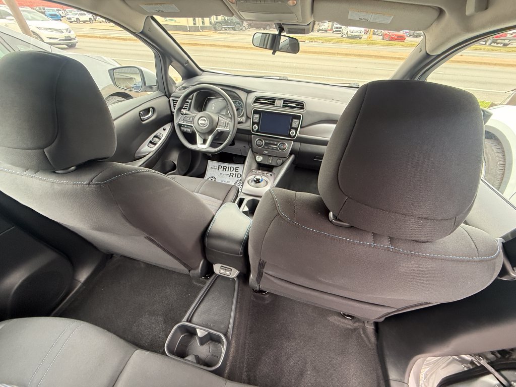 Used 2025 Nissan Leaf S FWD image 21