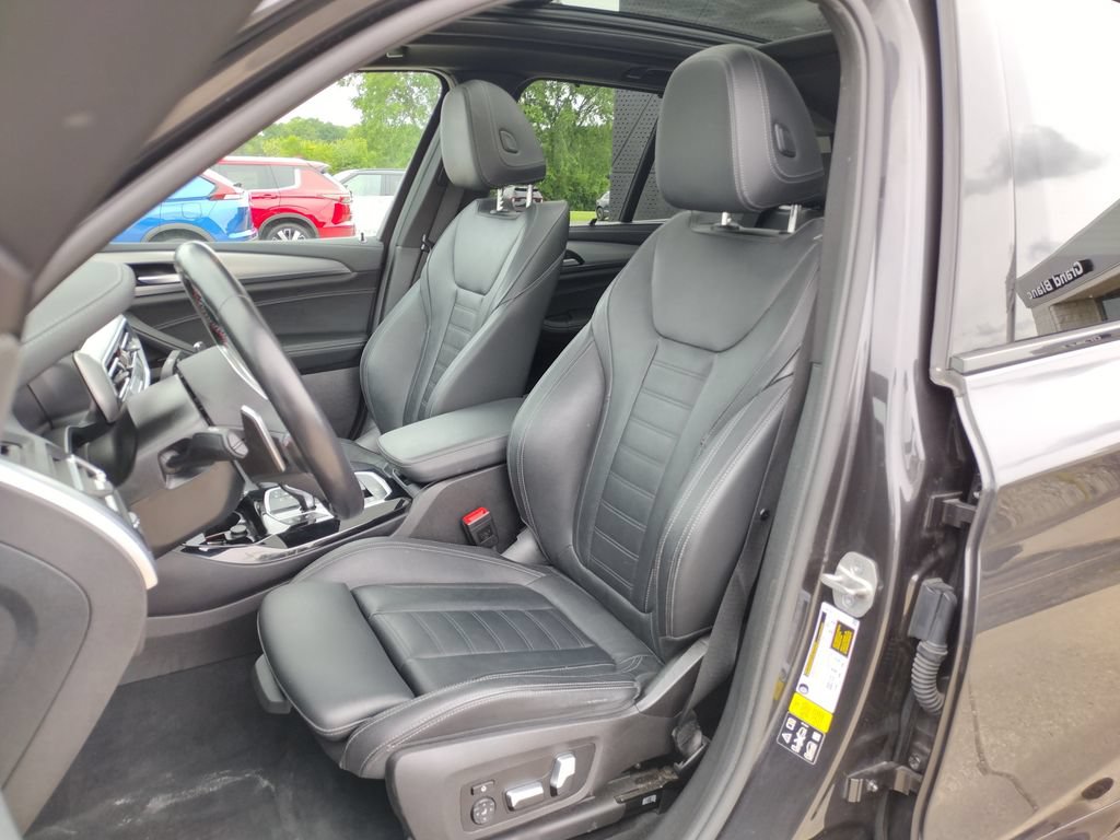 Used 2023 BMW X3 M40i AWD/4WD image 2