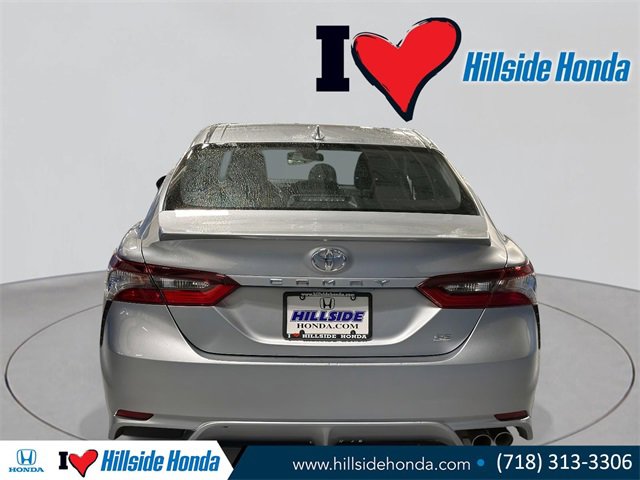 Used 2022 Toyota Camry SE image 5