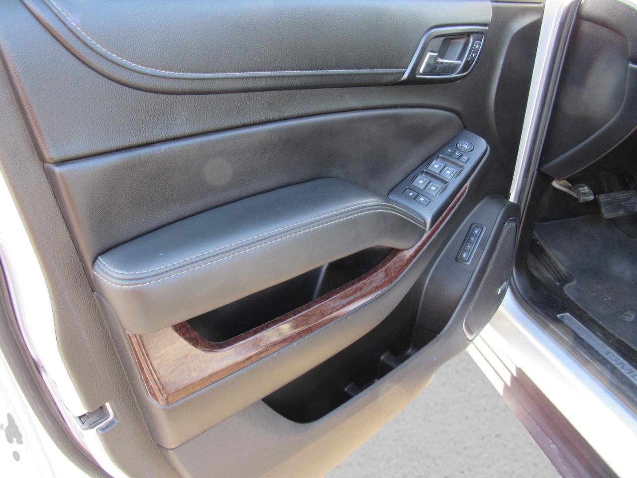 Used 2018 GMC Yukon SLT w/ Open Road Package image 13