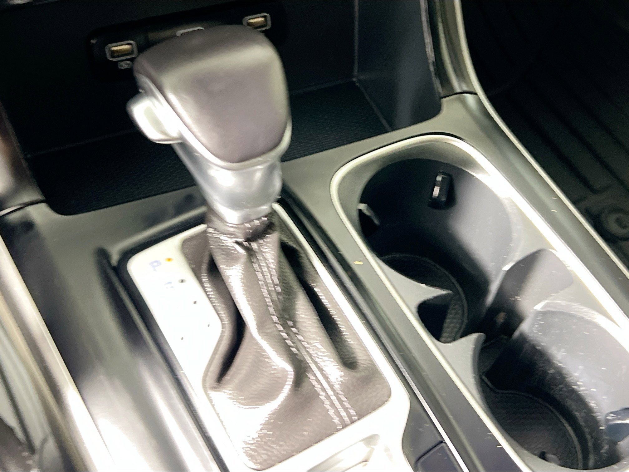 Used 2023 Kia Carnival LX image 25