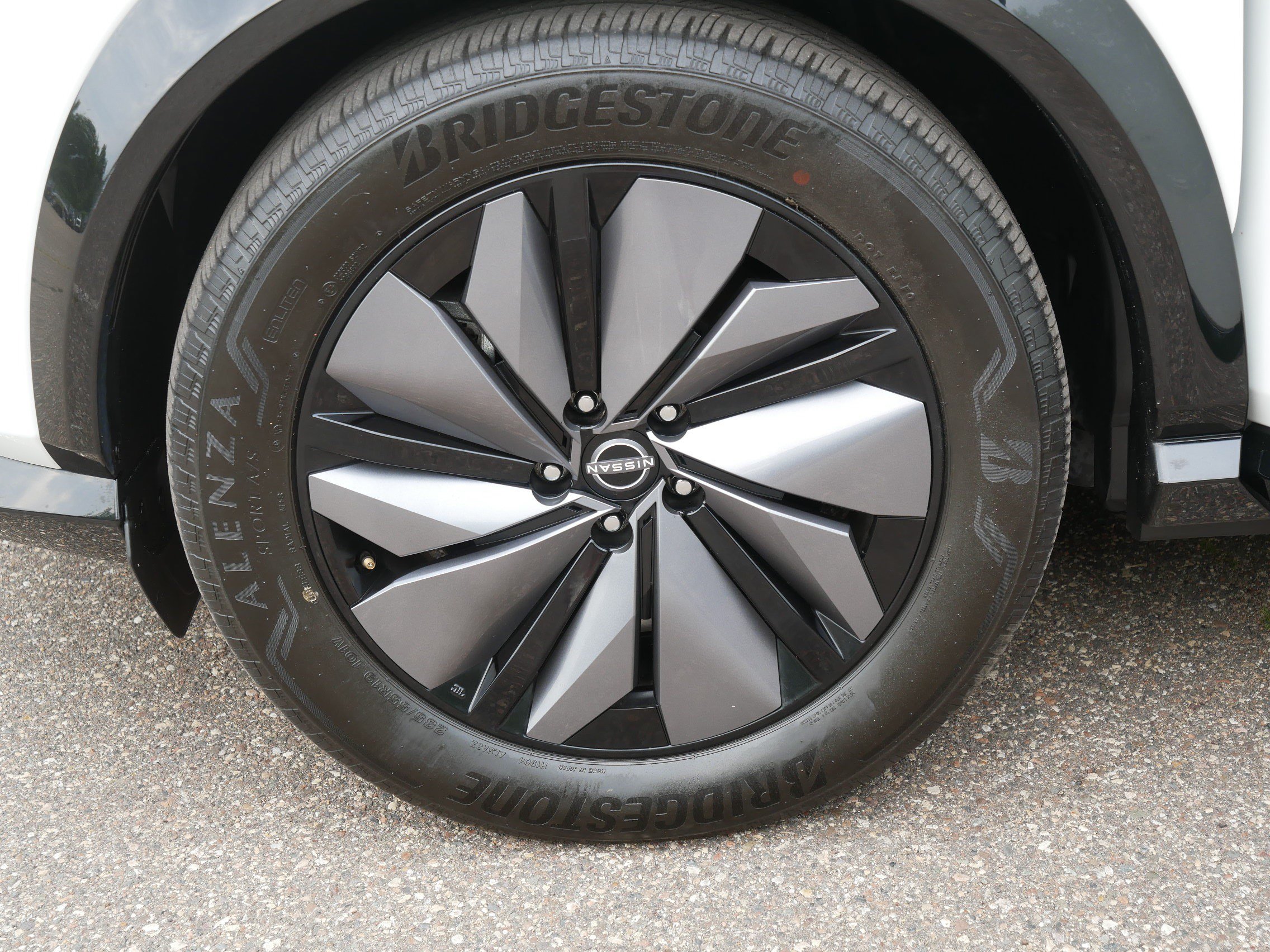 Certified 2024 Nissan Ariya AWD image 15