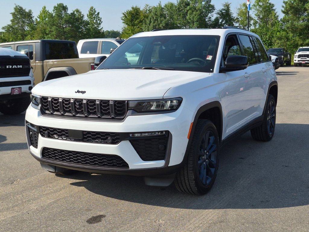New 2026 Jeep Grand Cherokee Limited AWD/4WD image 4