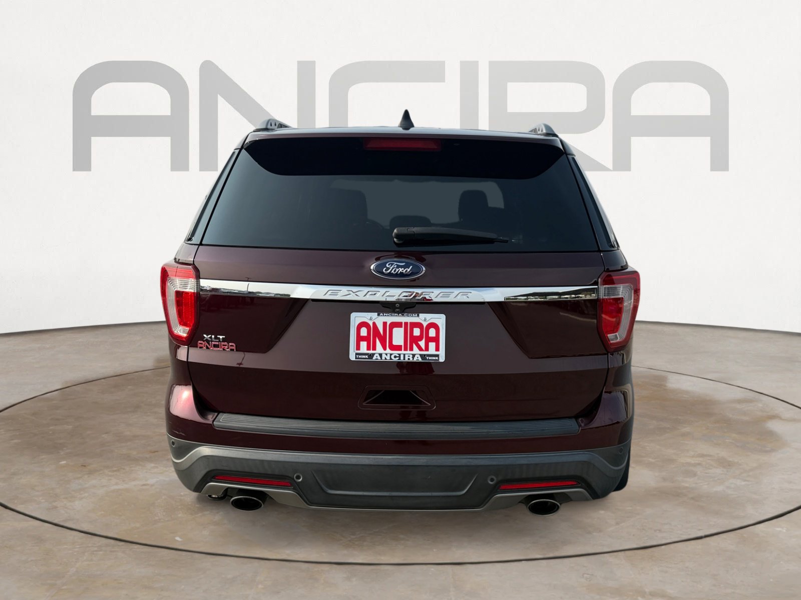 Used 2018 Ford Explorer XLT FWD image 11