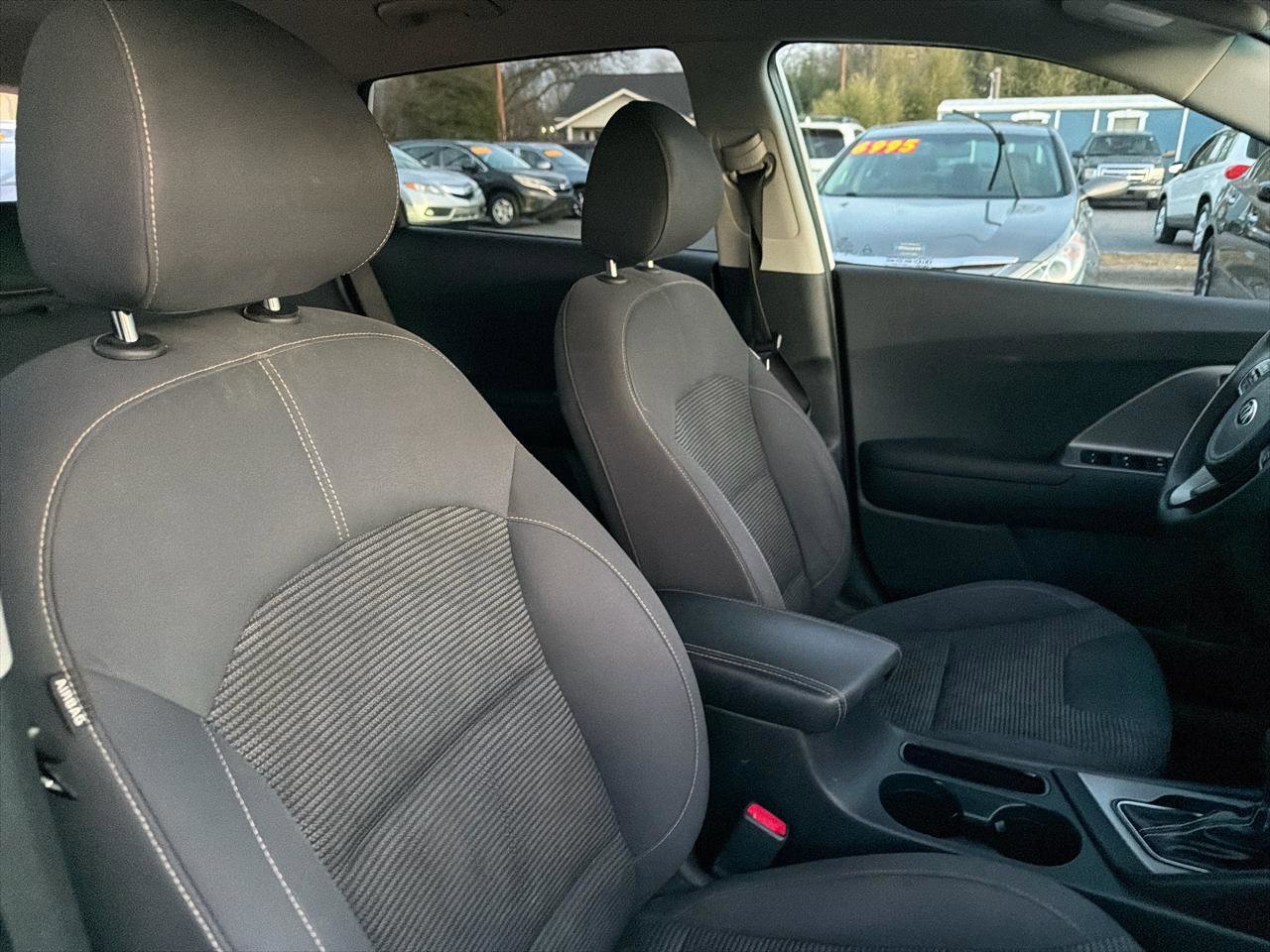 Used 2019 Kia Niro LX image 12