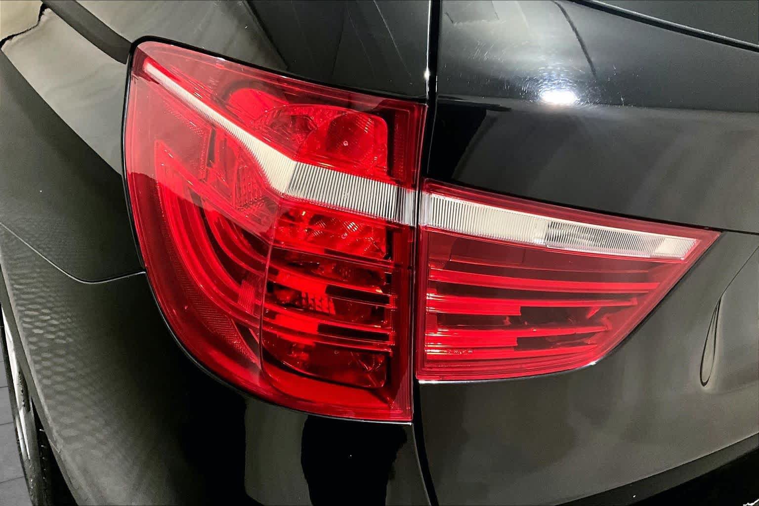 Used 2017 BMW X3 xDrive28i AWD/4WD image 27