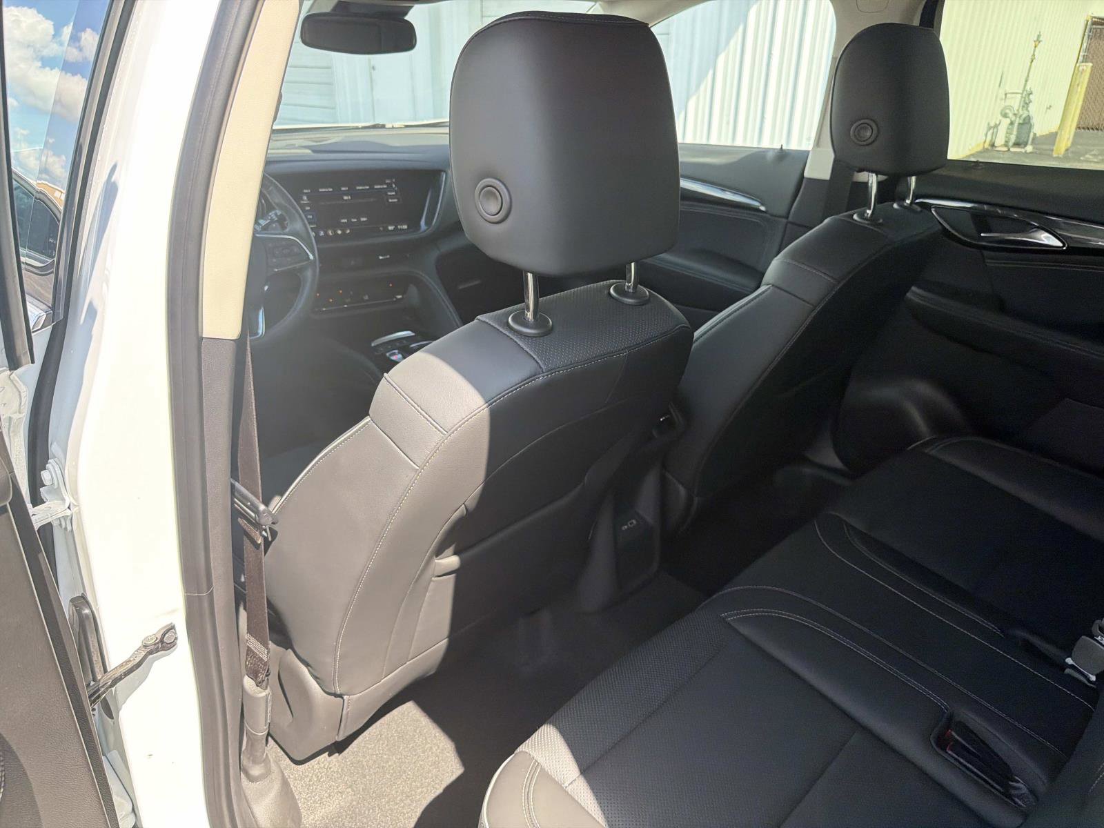 Used 2023 Buick Envision Essence image 13