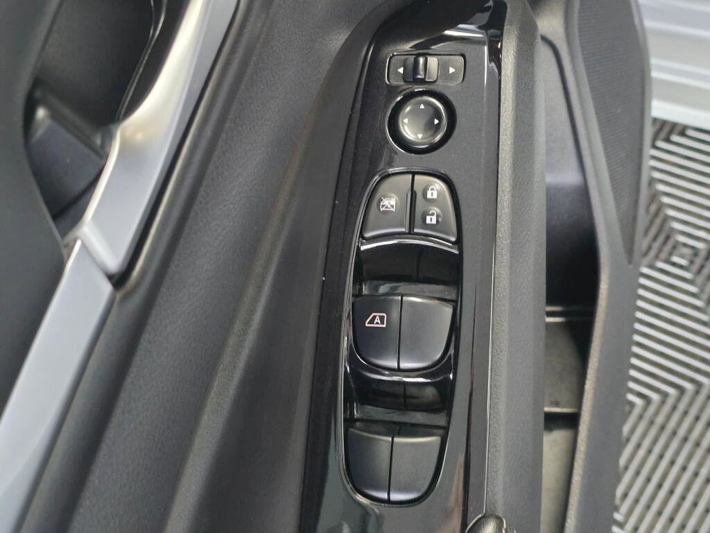 Used 2023 Nissan Altima 2.5 SV FWD image 21