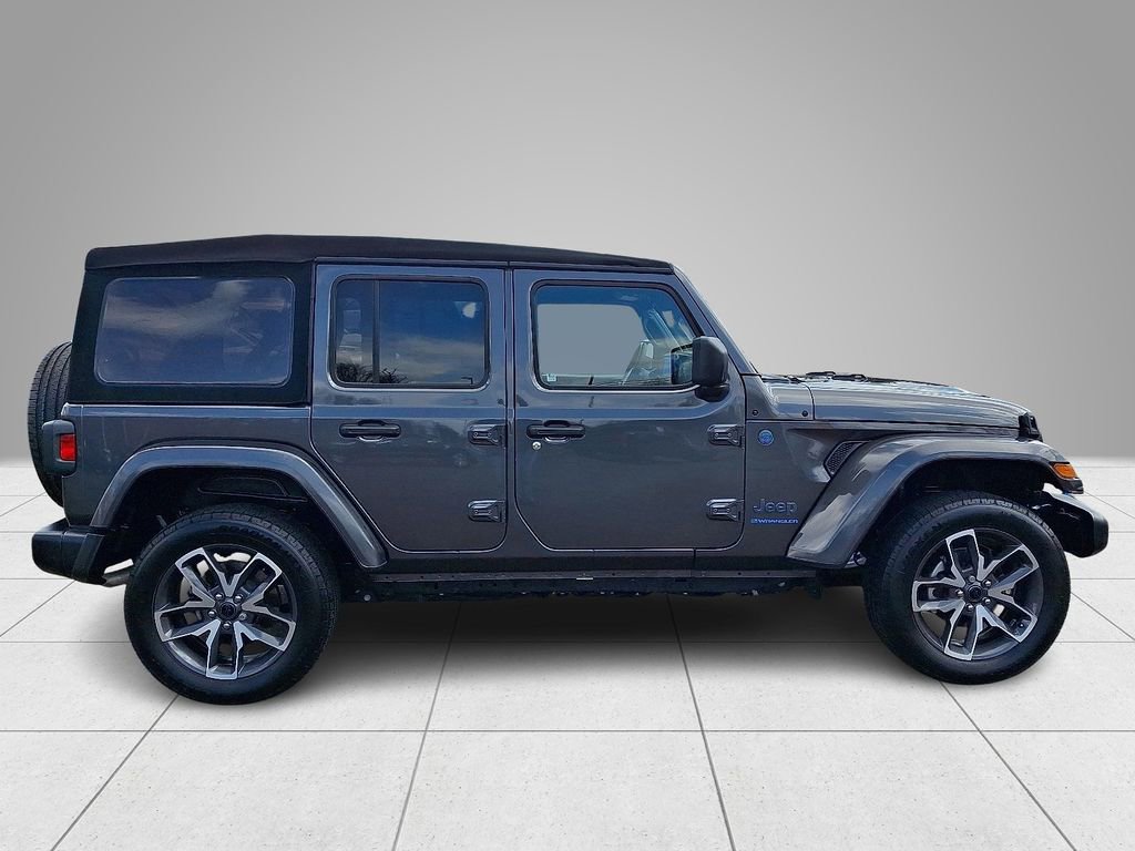Used 2024 Jeep Wrangler Unlimited w/ Convenience Group image 8