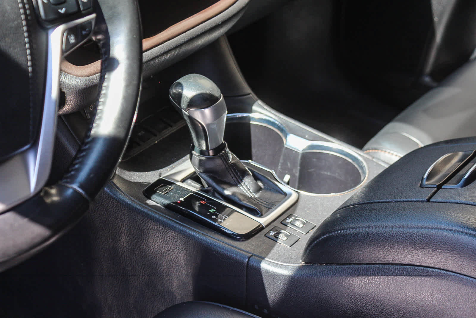 Used 2019 Toyota Highlander XLE FWD image 24