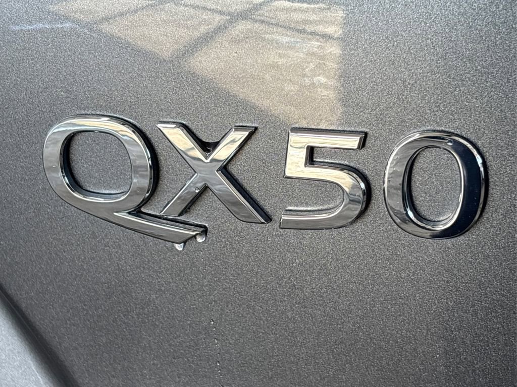 Used 2023 INFINITI QX50 Luxe image 15