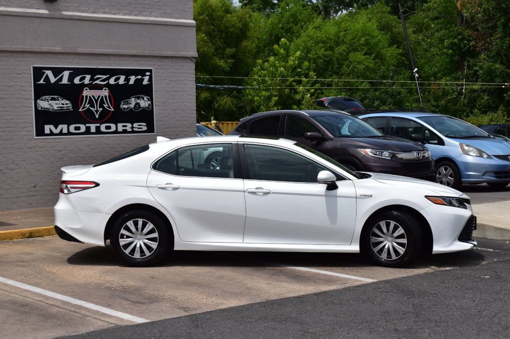 Used 2020 Toyota Camry LE w/ Sunroof Package FWD image 4