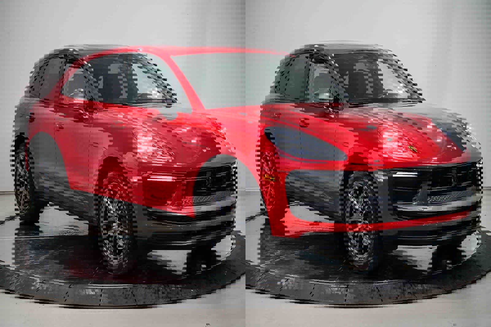 Used 2024 Porsche Macan image 5