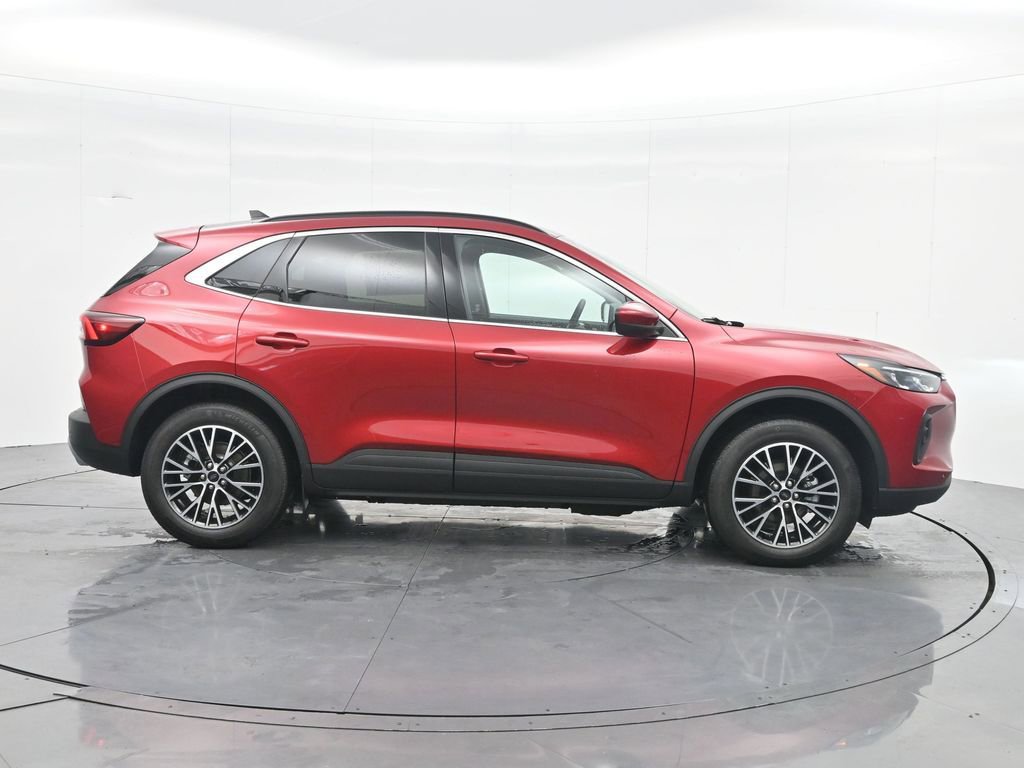 New 2026 Ford Escape SE w/ PHEV Premium Package image 6