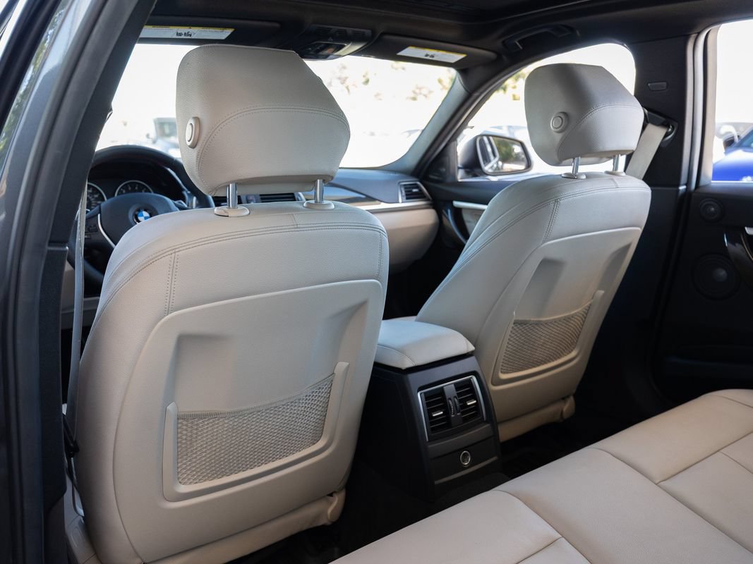 Used 2017 BMW 330i Sedan RWD image 31