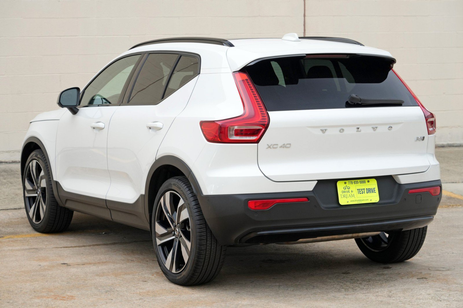 Used 2025 Volvo XC40 B5 Plus w/ Protection Package Premier AWD/4WD image 55