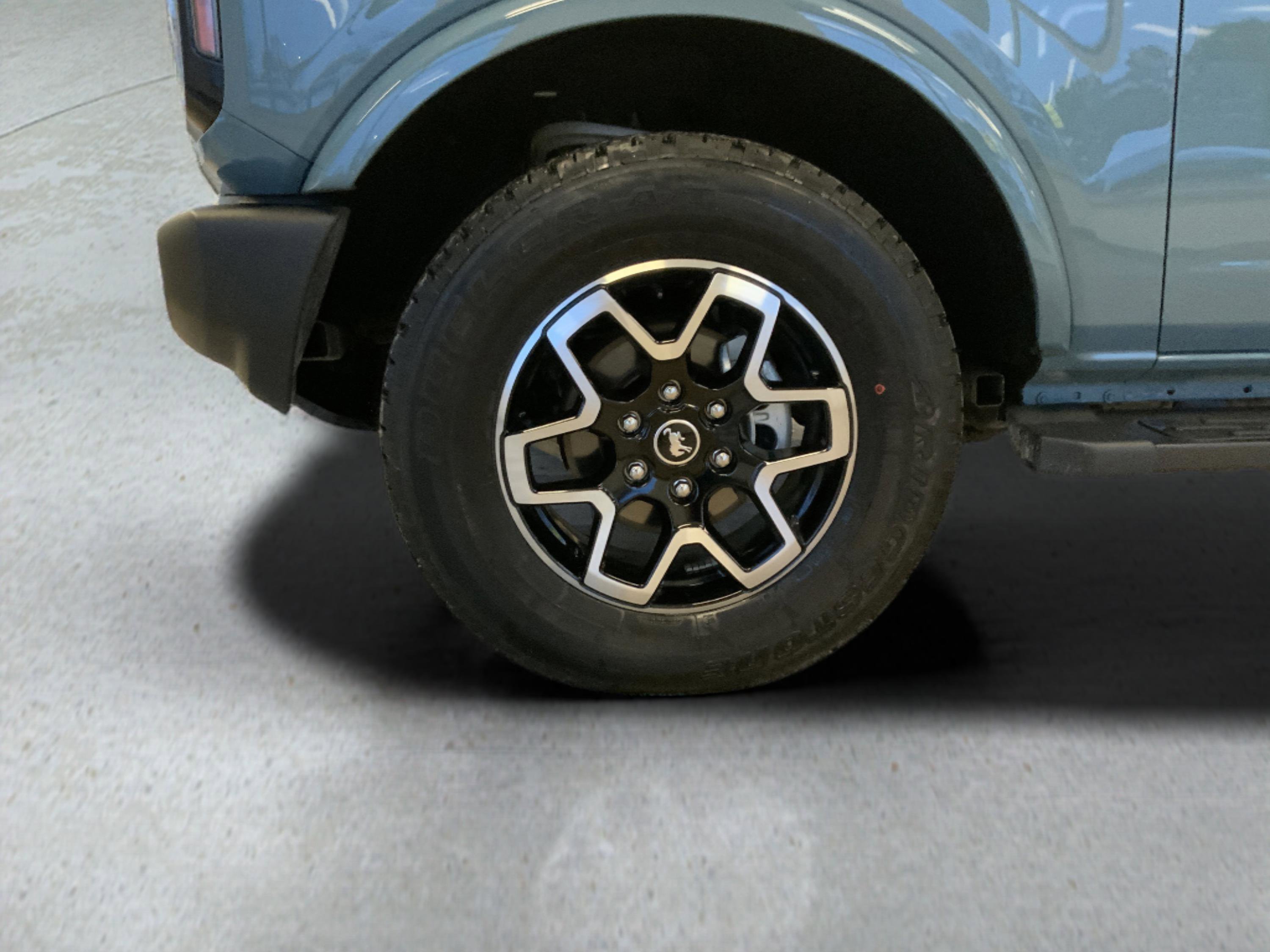 Used 2023 Ford Bronco Outer Banks image 28