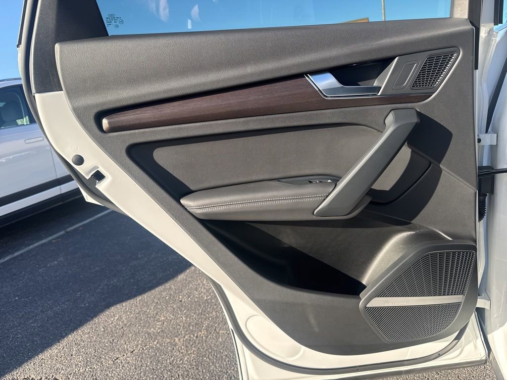 Used 2022 Audi Q5 2.0T Premium Plus w/ Premium Plus Package image 26