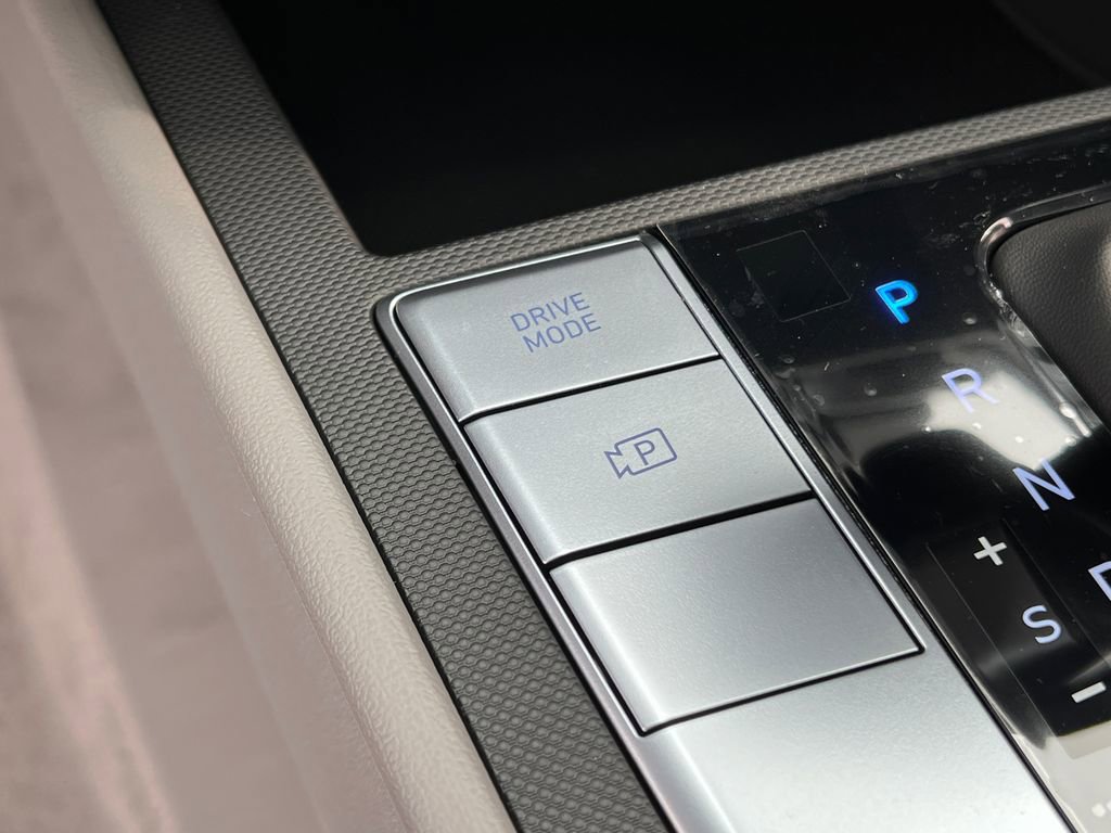 New 2026 Hyundai Elantra SE FWD image 24