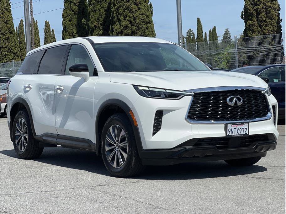 Used 2025 INFINITI QX60 Pure FWD image 3