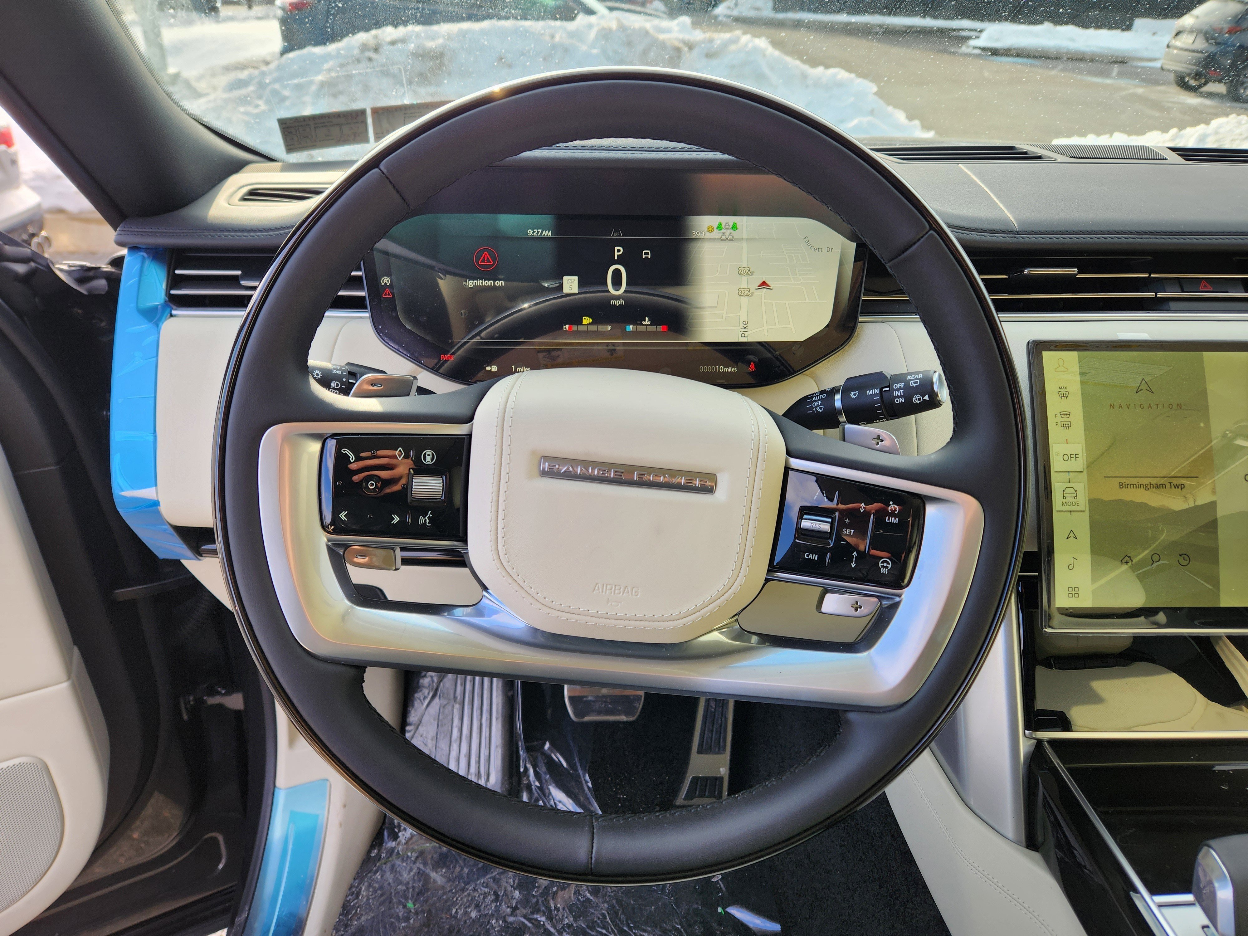 New 2026 Land Rover Range Rover Long Wheelbase SE image 15