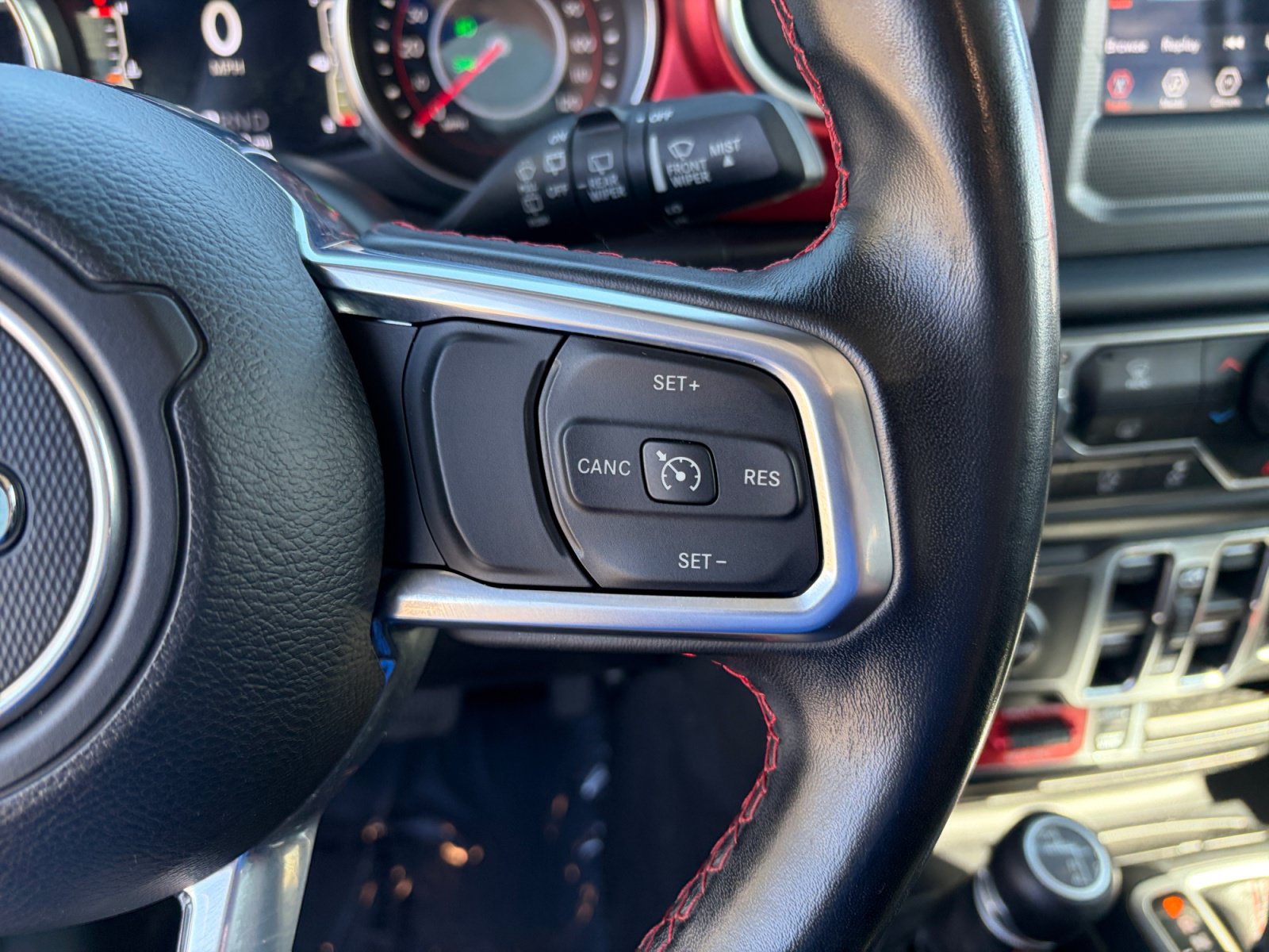 Used 2021 Jeep Wrangler Unlimited Rubicon w/ LED Lighting Group AWD/4WD image 15