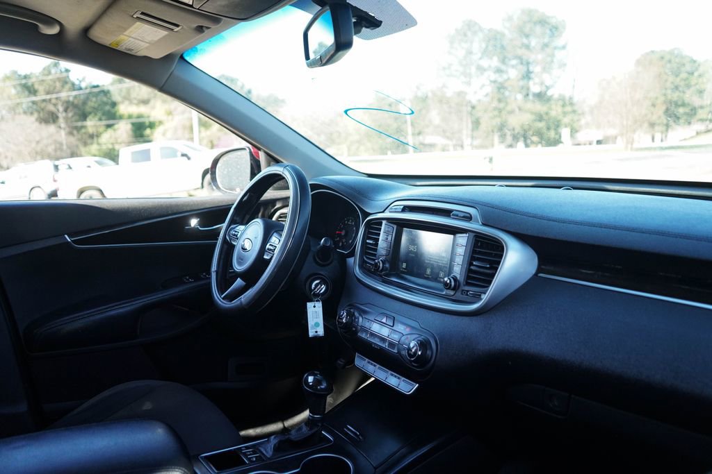 Used 2018 Kia Sorento LX image 33