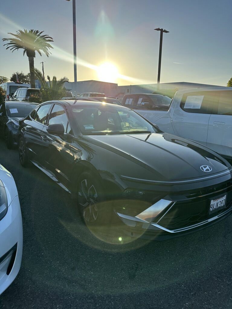 Certified 2025 Hyundai Sonata SEL image 1