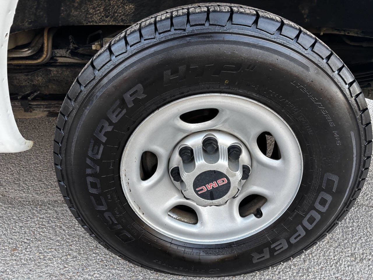 Used 2014 GMC Savana 3500 LS image 18