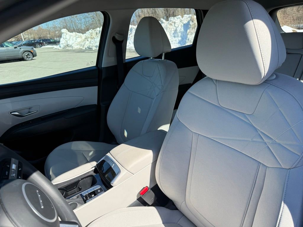 Certified 2026 Hyundai Tucson SE image 32