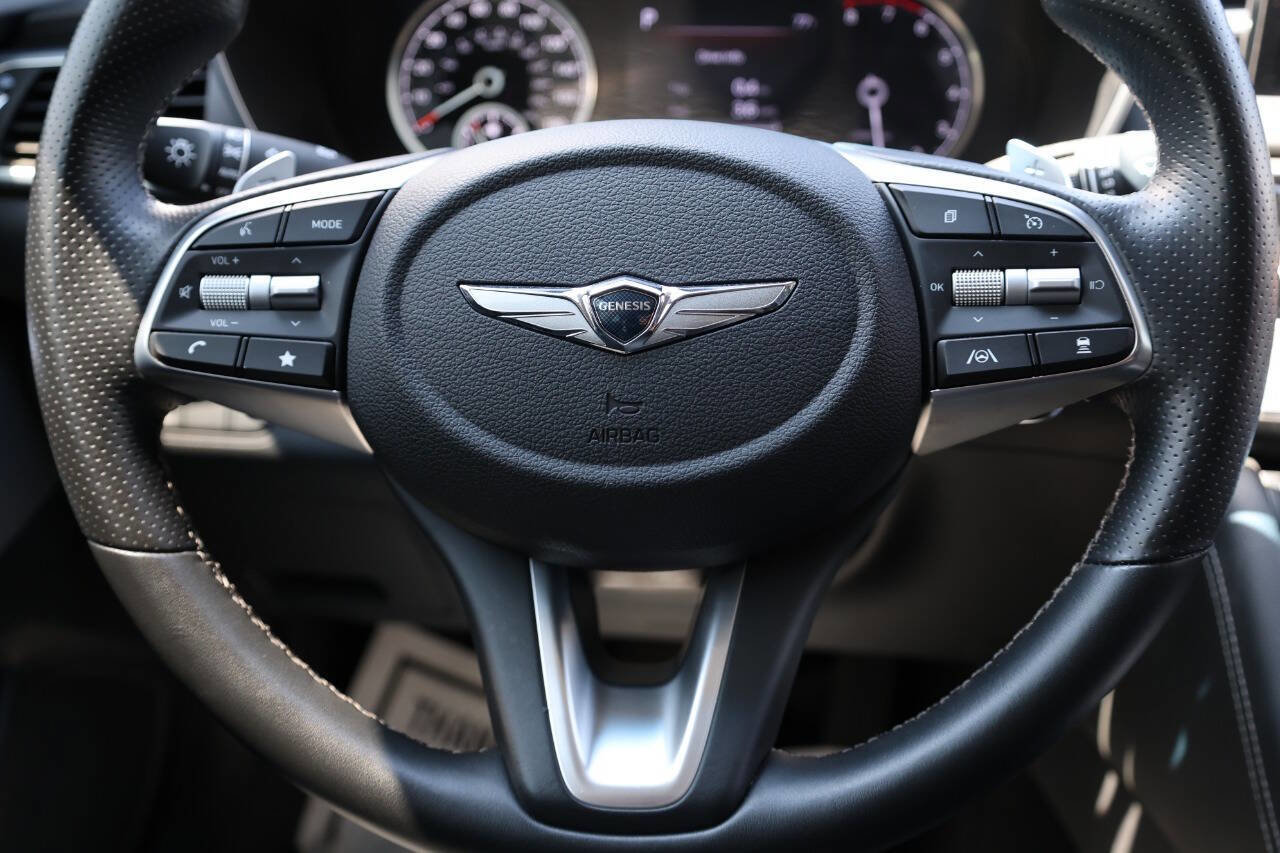 Used 2023 Genesis G70 2.0T image 18