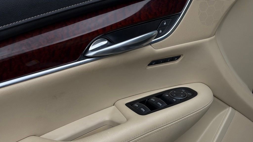 Used 2018 Cadillac XT5 Premium Luxury image 14