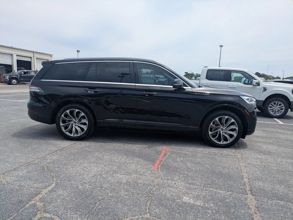 Used 2022 Lincoln Aviator Grand Touring w/ Equipment Group 301A AWD/4WD image 3