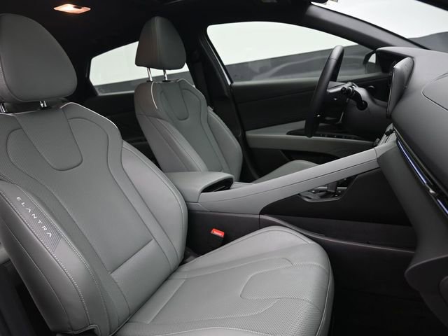Used 2024 Hyundai Elantra Limited image 28