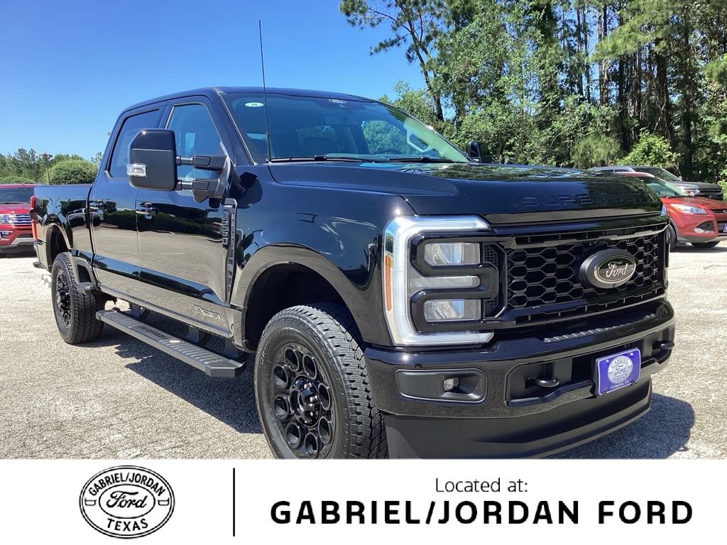 New 2026 Ford F250 Lariat w/ Black Appearance Package