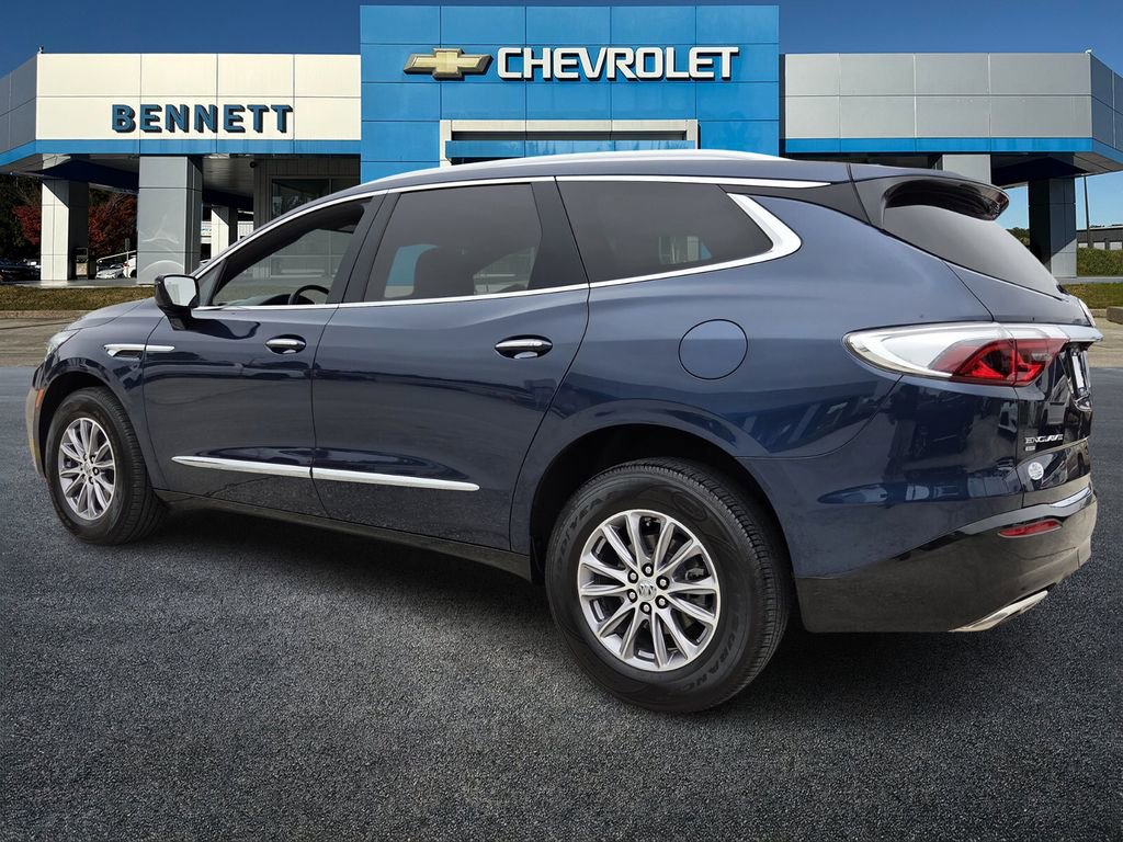 Used 2023 Buick Enclave Essence AWD/4WD image 4